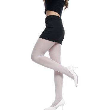 Collant opaque blanc avec jupe noire et escarpins blancs | jourdefete.com