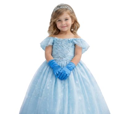 Petite fille portant des gants de princesse en satin bleu ciel avec robe bleue et diadème | jourdefete.com Petite fille portant des gants de princesse en satin bleu ciel avec robe bleue et diadème | jourdefete.com