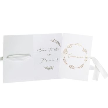 Optez pour ces 2 cartes "Veux-tu être ma marraine / mon parrain" avec enveloppes de la collection Communion Blanc et Or | jourdefete.com