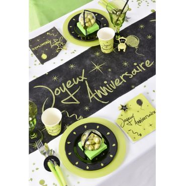 Chemin de Table "Joyeux Anniversaire" - Vert Chemin de Table "Joyeux Anniversaire" - Vert