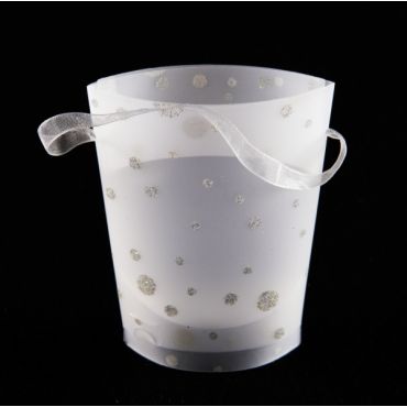 Un assortiment de boites à chocolat argenté pour agrémenter votre table de fête et faire plaisir à vos invités. | jourdefete.com