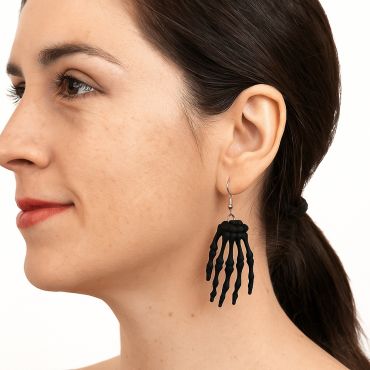Boucles d’oreilles mains squelettes noires Halloween | jourdefete.com