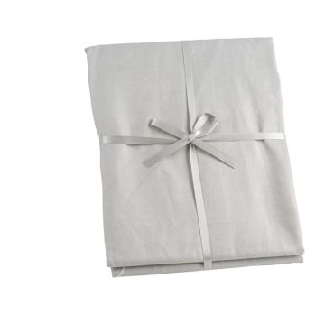 Une superbe nappe de couleur vert de gris pour votre table lors de votre célébration | jourdefete.com