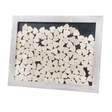 Cadre rustique avec 130 coeurs en bois