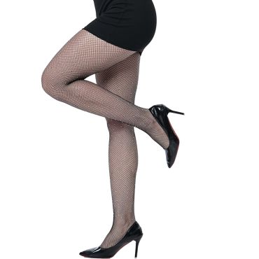 Collant résille noir avec strass brillants porté avec escarpins pour soirée festive | jourdefete.com Collant résille noir avec strass brillants porté avec escarpins pour soirée festive | jourdefete.com