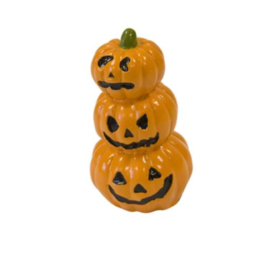 Cette colonne de citrouilles empilées est une parfaite décoration de table pour Halloween | jourdefete.com