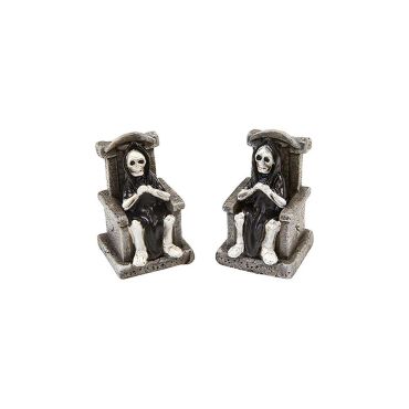 Figurines squelettes Halloween assis sur pierre tombale déco sombre et effrayante | jourdefete.com