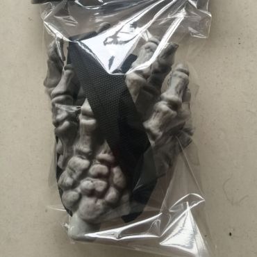 mains-zombie-decoration-halloween | jourdefete.com