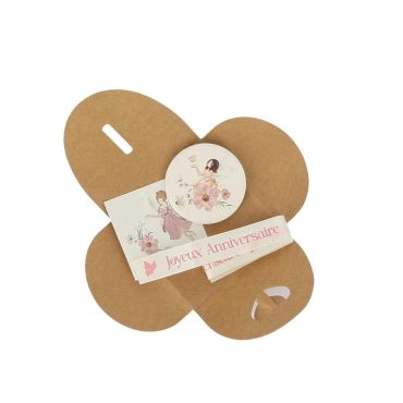 Kit anniversaire conte de fées avec badge, bracelet, tatouage et carte dans pochette kraft | jourdefete.com
