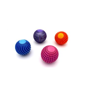 Une balle rebondissante qui s'illumine dans des lumières disco | jourdefete.com