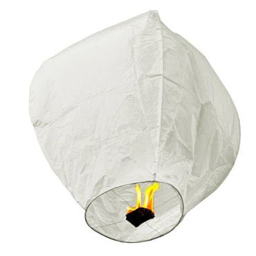 Une jolie montgolfière blanche pour faire un vœu lors de votre événement | jourdefete.com