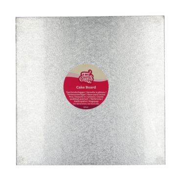 Une semelle à gâteau de 35,6 x 35,6 cm pour vos pâtisseries | jourdefete.com