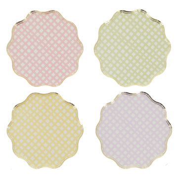 Assiettes en papier vichy pour une table de Pâques champêtre | jourdefete.com