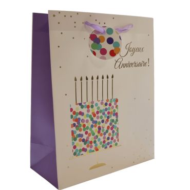 Sac cadeau Joyeux Anniversaire avec gâteau multicolore et bougies dorées 26x32x12 cm | jourdefete.com
