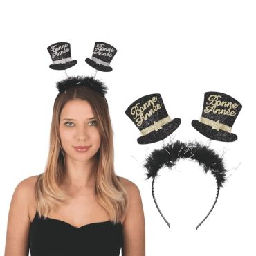 Un sublime serre-tête avec des chapeaux pour votre soirée de réveillon du Nouvel An | jourdefete.com