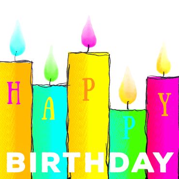 Serviettes anniversaire bougies multicolores | jourdefete.com