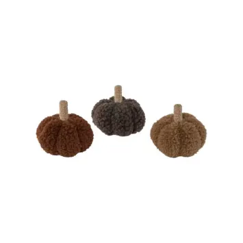 Une mini citrouille en tissu sherpa à poser sur la table d'automne | jourdefete.com