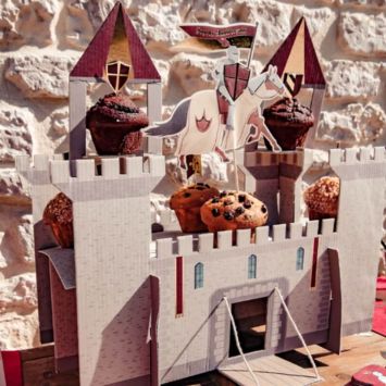 Présentoir à gâteaux Château Fort - Collection Chevalier Bordeaux