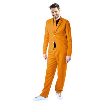 Homme portant un costume orange fluo avec le pantalon, la cravate et la veste assortie.