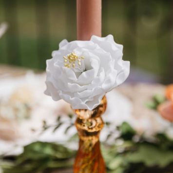 2 pivoines en mousse sur tige - 8 x 12 cm - Couleur Blanc