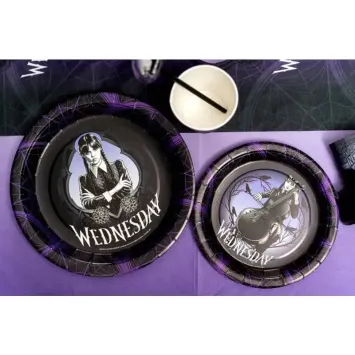 8 assiettes en carton FSC® - Diamètre 23 cm - Mercredi / Wednesday ©