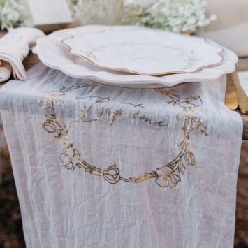 Chemin de table "Baptême" - 28 cm x 5 m - Collection Baptême Crème et Or