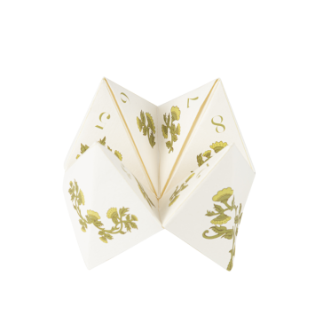 Cocotte en papier Botanica Verde avec motifs floraux verts et dorés et questions interactives | jourdefete.com