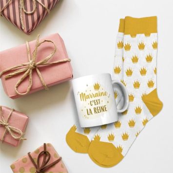 Coffret Cadeau Mug et Chaussettes - Marraine c'est la reine