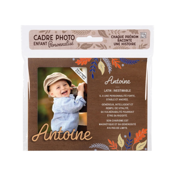 Cadre photo prénom avec signification personnalisée sur fond bois | jourdefete.com