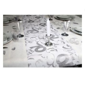 Chemin de table Anniversaire Argenté – 70 ans 