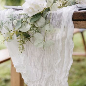 Chemin de table Cheesecloth - 90 cm x 3 m - Couleur au choix