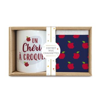 Un coffret composé d'un mug et d'une paire de chaussettes pour votre chéri | jourdefete.com