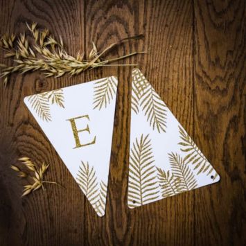 5 Fanions Blancs et Paillettes Or " E " - Fougère