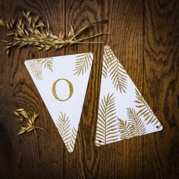 5 Fanions Blancs et Paillettes Or " O " - Fougère