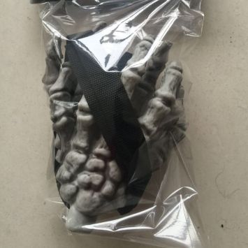 mains-zombie-decoration-halloween | jourdefete.com