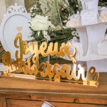 Décoration en bois sur socle Joyeux Anniversaire - Or