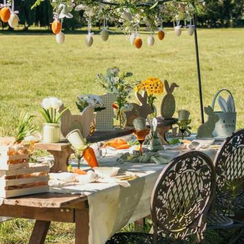 Décoration à poser de Pâques - Lapin à motifs vichy en bois - 11 x 20,5 x 2 cm - Collection Douceur Printanière