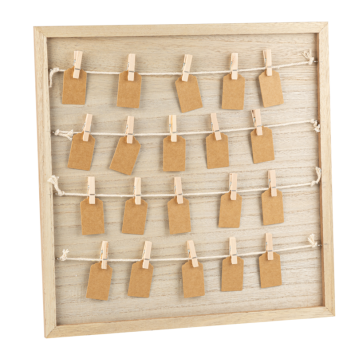 Plan de table en bois avec 70 étiquettes et pinces - 40 x 40 cm