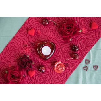 Chemin de table avec jardin de roses - 28 cm x 3 m - Saint-Valentin