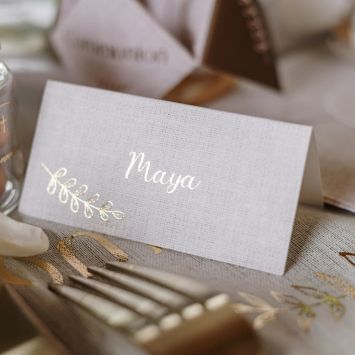 10 marque-places en papier - 8 x 4 cm - Collection Communion Effet Lin et Or