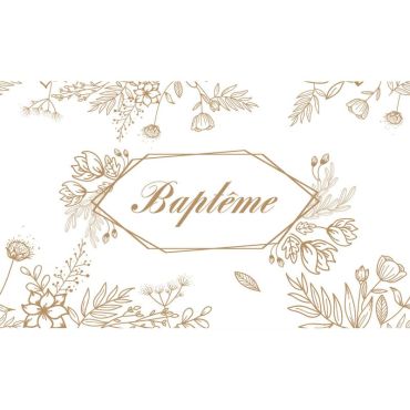 Un superbe chemin de table blanc et or à dérouler sur la table de baptême de votre enfant | jourdefete.com Un superbe chemin de table blanc et or à dérouler sur la table de baptême de votre enfant | jourdefete.com