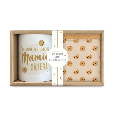 Un coffret composé d'un mug et d'une paire de chaussettes pour votre grand-mère | jourdefete.com