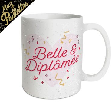 Mug blanc étincelant avec effet paillettes, motif cœur rose et texte rouge Belle et Diplômée entouré de confettis | jourdefete.com Mug blanc étincelant avec effet paillettes, motif cœur rose et texte rouge Belle et Diplômée entouré de confettis | jourdefete.com