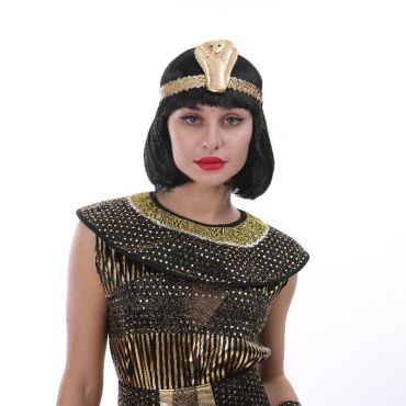 Perruque de Cléopâtre cheveux courts noirs avec bandeau doré surmonté d'un serpent. Perruque de Cléopâtre cheveux courts noirs avec bandeau doré surmonté d'un serpent.