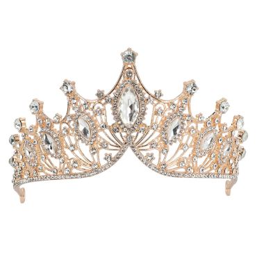 Diadème de princesse doré orné de strass brillants sur les cheveux | jourdefete.com Diadème de princesse doré orné de strass brillants sur les cheveux | jourdefete.com